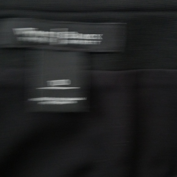 NWOT Black, white, and taupe WHBM size 10 skirt - Picture 4 of 4